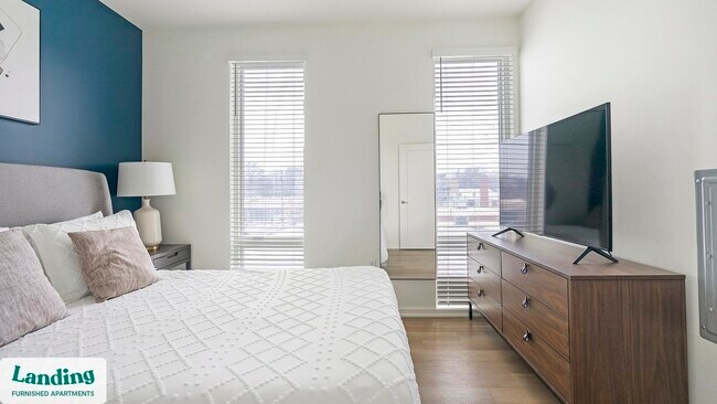 Building Photo - 815 Madison St