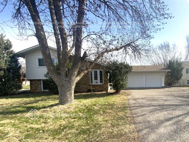 Primary Photo - 7944 Idaho Cir N