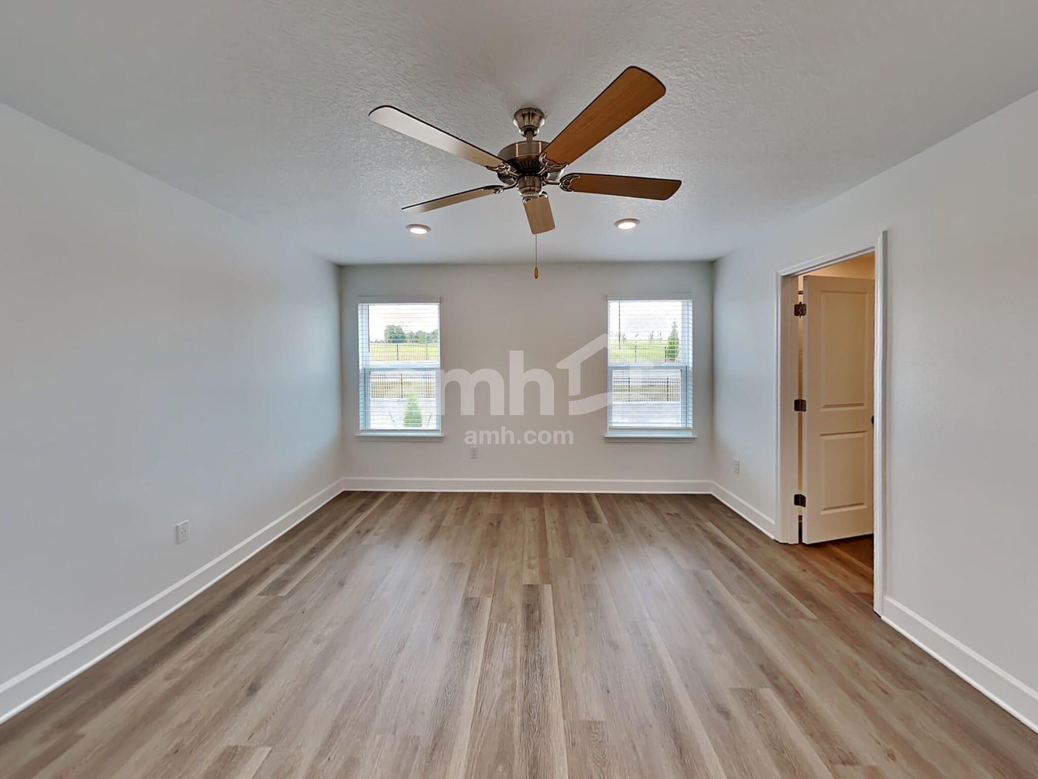 Building Photo - 37749 Dusty Saddle Ln
