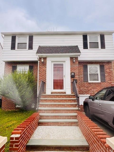 Primary Photo - 47 Aqueduct Ave