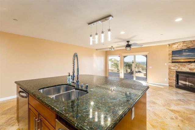Building Photo - 2355 Lagoon View Dr