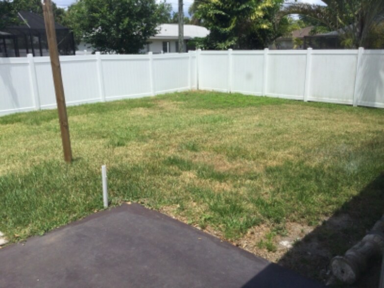 Building Photo - 2311 Duncan Dr