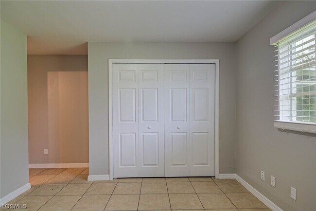 Building Photo - 704 Ichabod Ave