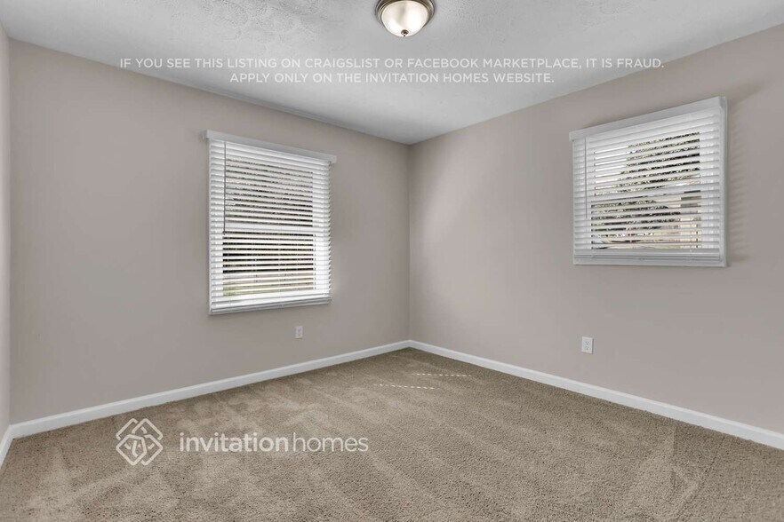 Building Photo - 3054 Cottonwood Dr SE