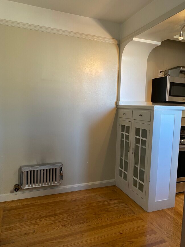 Building Photo - 741 14th St