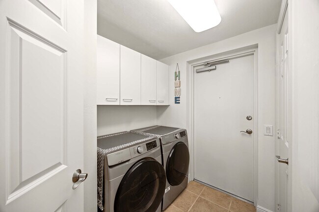 Building Photo - 23540 Via Veneto Blvd
