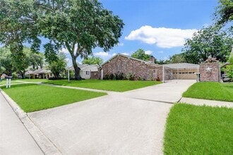 Building Photo - 10526 Huntington Way Dr