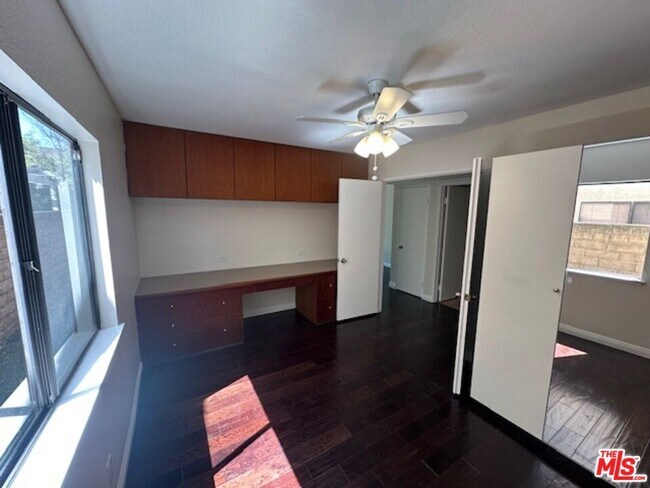 Building Photo - 6501 Bradley Pl