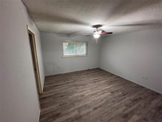 Building Photo - 513 Southlake Dr