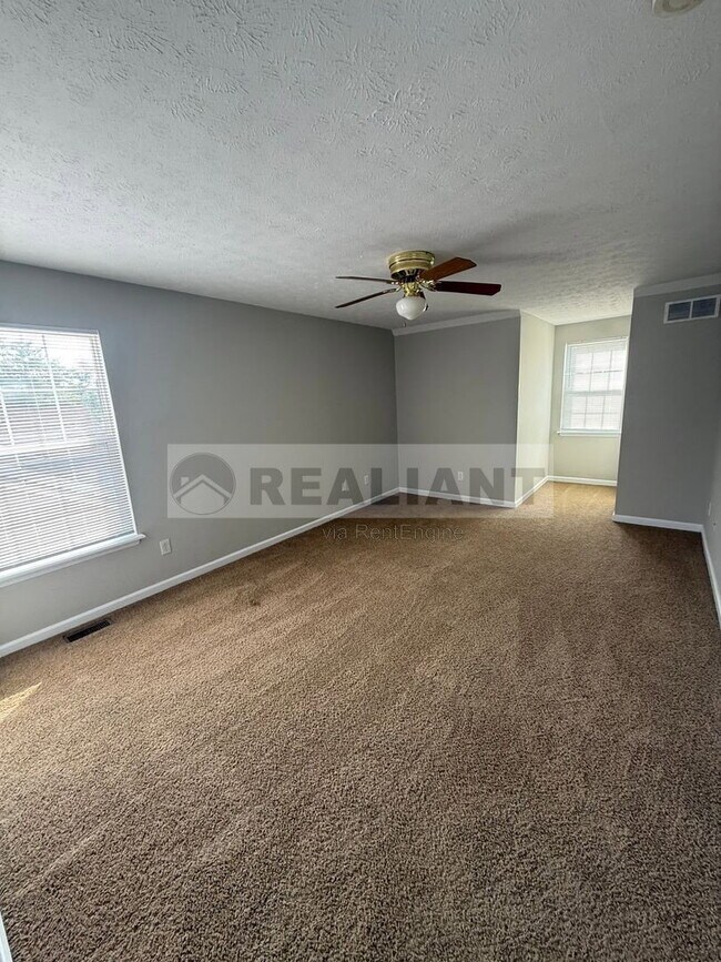 Building Photo - 721 Morgan Hills Dr