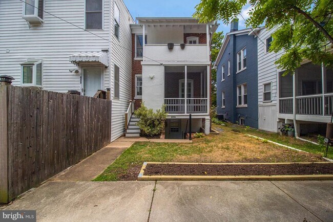 Building Photo - 4231 Jenifer St NW