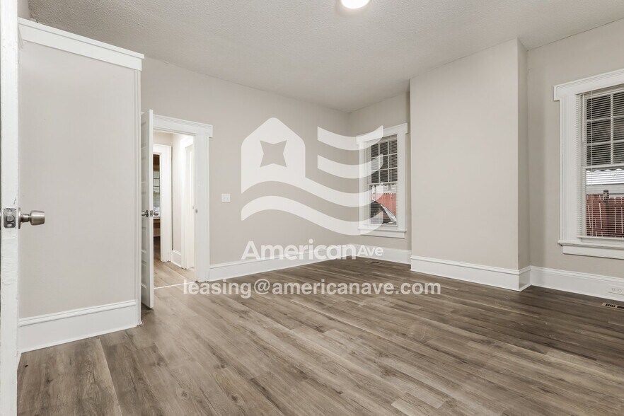 Building Photo - 2008 9th Ave