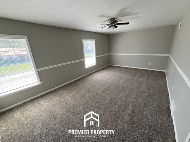 Building Photo - Spacious 4BR/2BA in Whitehaven | 2,000+ SQ FT, Hardwood Floors & Fireplace