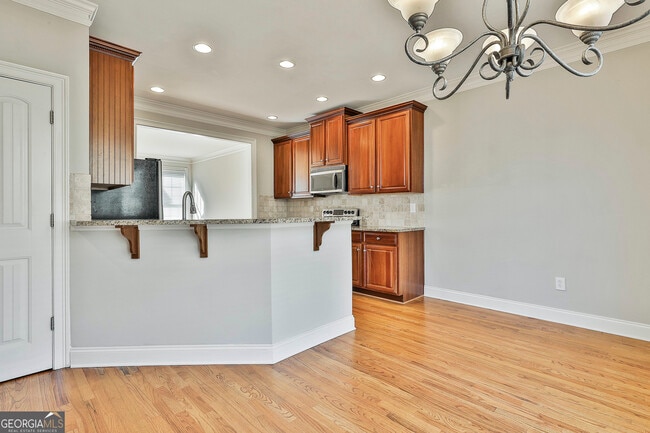 Building Photo - 205 Lexington Village