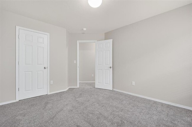 Building Photo - 11744 NW 99th Ter