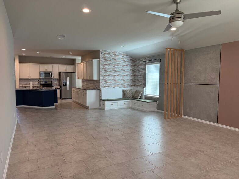Building Photo - 3525 Pearl Mill Ln
