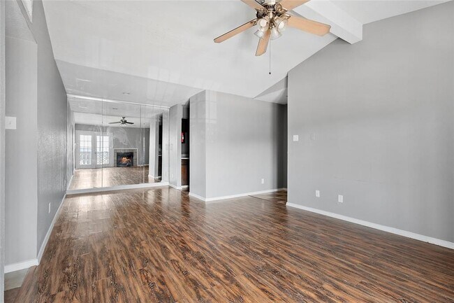 Building Photo - 12500 Sandpiper Dr