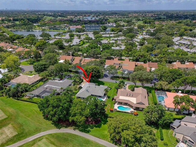 Building Photo - 15 Balfour Rd E