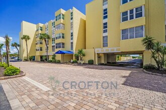 Building Photo - Beautiful Oceanfront Condo in Cocoa Beach!