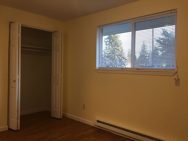 Building Photo - 2217 F St SE