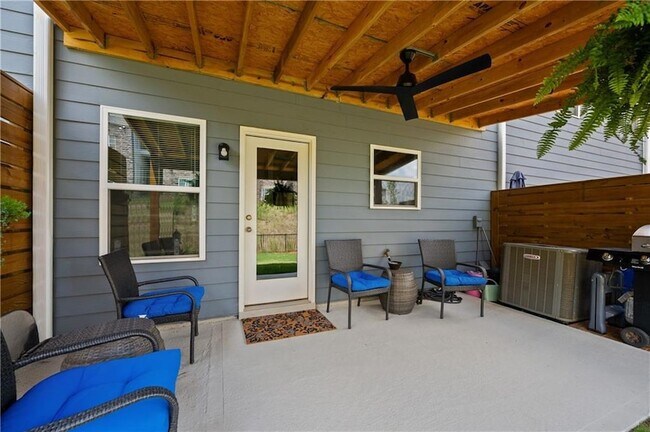 Building Photo - 229 Dupont Dr