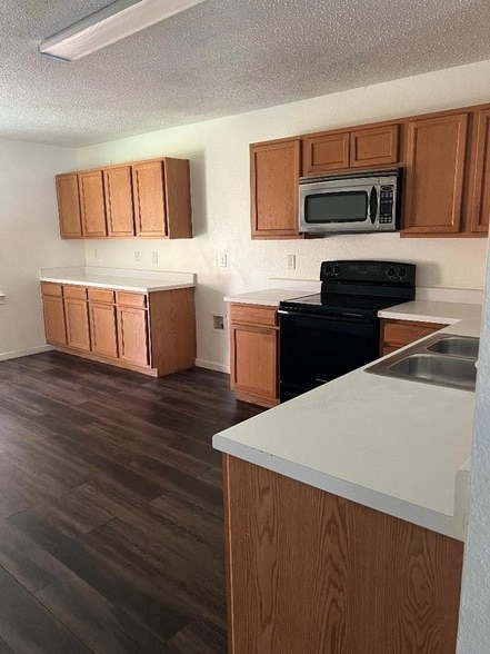 Building Photo - 3556 Quannah Dr