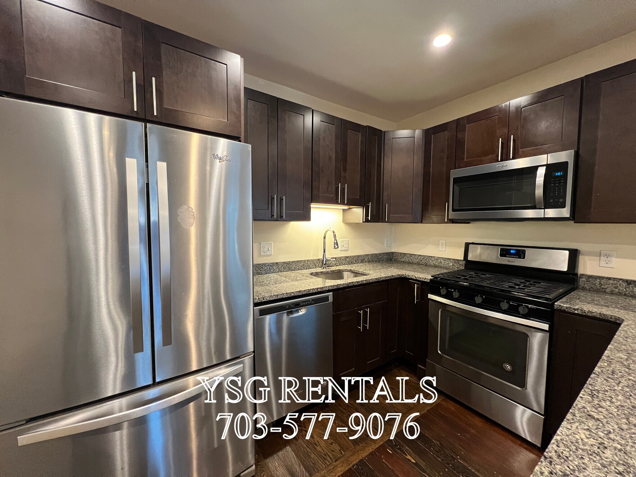 Building Photo - 194 Hillside St