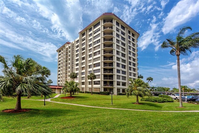 Building Photo - 736 Island Way