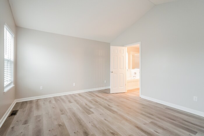 Building Photo - 7853 Waggoner Trace Dr