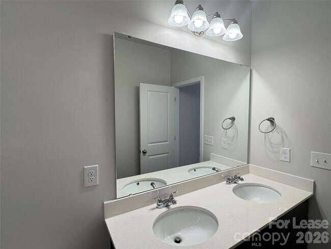 Building Photo - 106 Titanium Dr