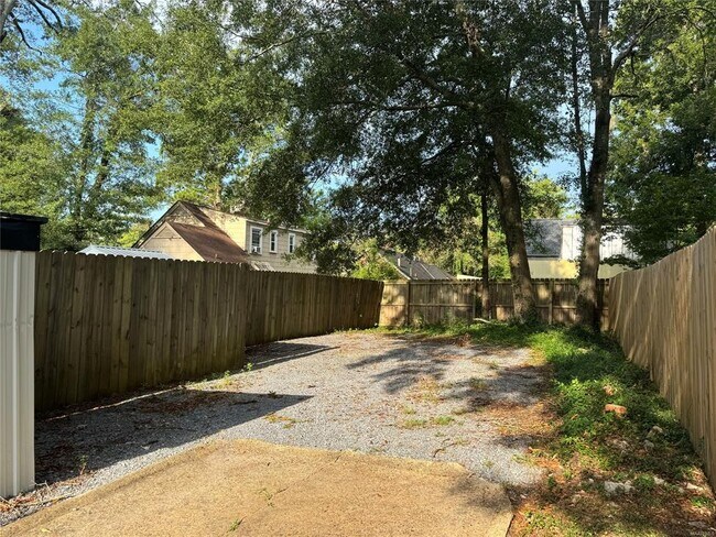 Building Photo - 3136 Montezuma Rd