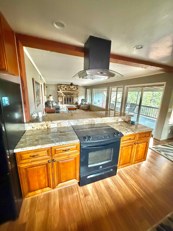 Building Photo - 130 Sugar Loaf Dr