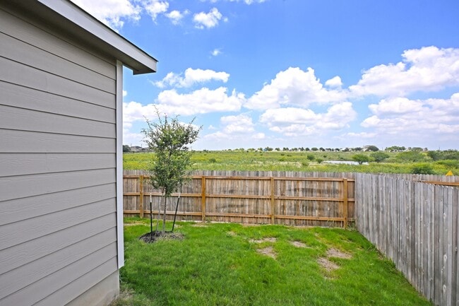 Building Photo - 2943 Angelou St