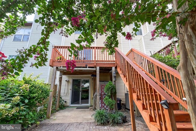Building Photo - 6076 Heatherwood Dr