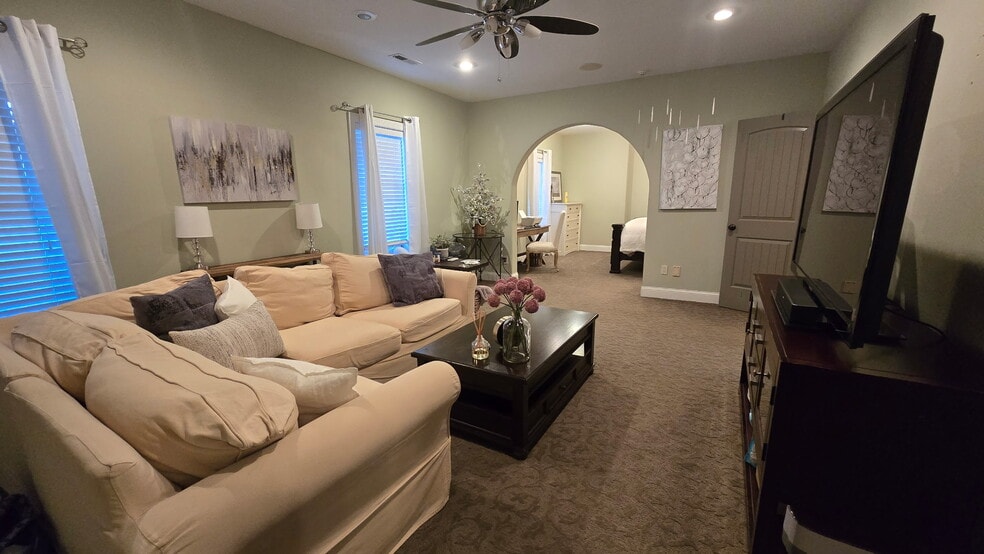 Building Photo - 109 Harborview Dr