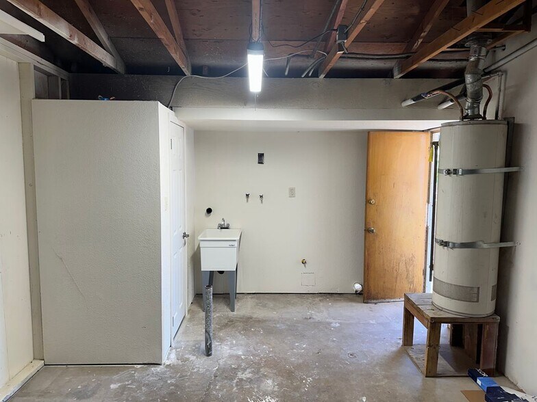 Building Photo - 16119 Spruce St