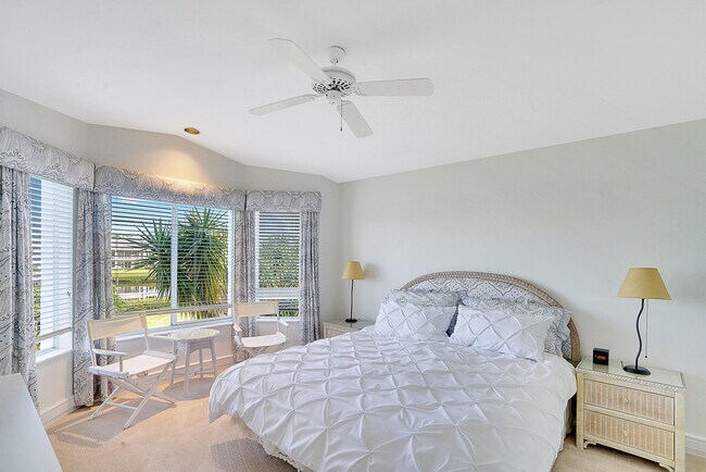 Building Photo - 2703 Captains Way
