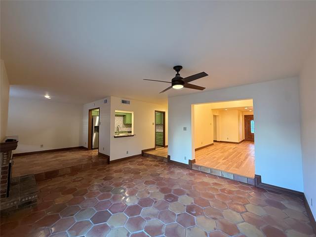 Building Photo - 12513 Burninglog Ln