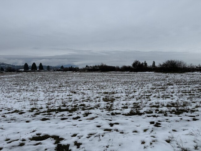 Building Photo - 24211 E Wellesley Ave