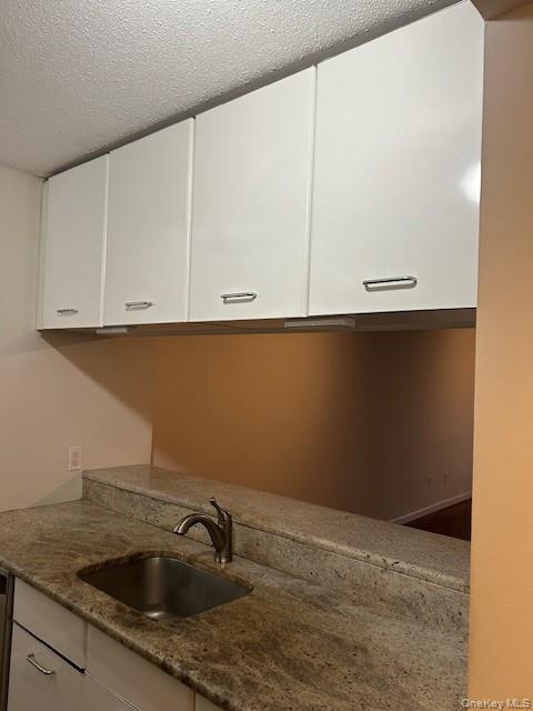 Building Photo - 4 Martine Ave