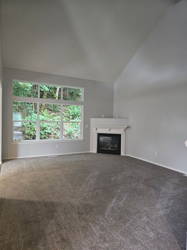 Building Photo - 13200 SW Hidden Creek Pl