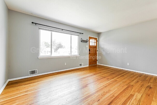 Building Photo - 1611 S Julian Way