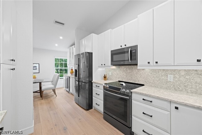 Building Photo - 818 Tanbark Dr