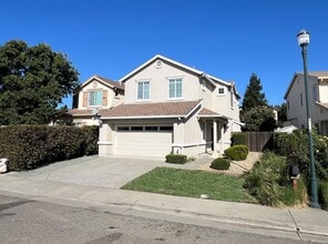 Building Photo - 5047 Day Dr