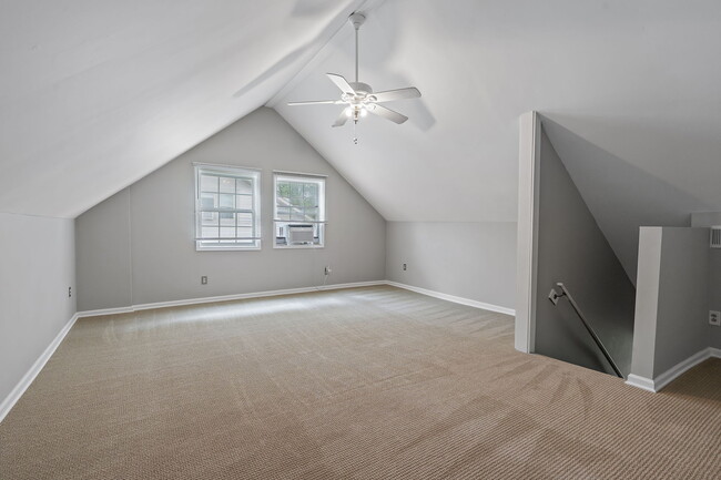 Building Photo - 1012 Cahal Ave