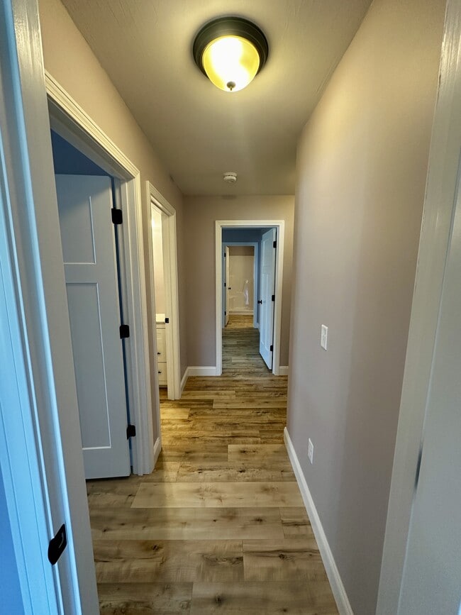 Building Photo - 46 Firefly Ln