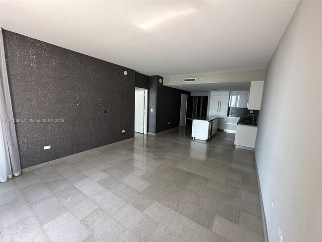 Building Photo - 68 SE 6th St