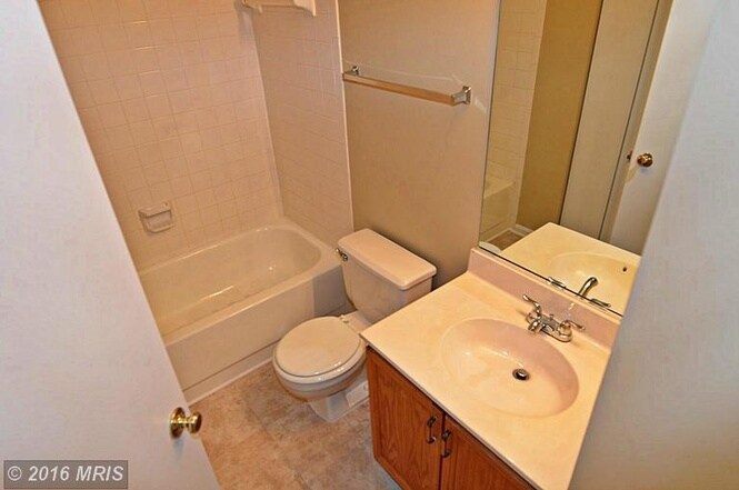 Building Photo - 10911 Postern Ct