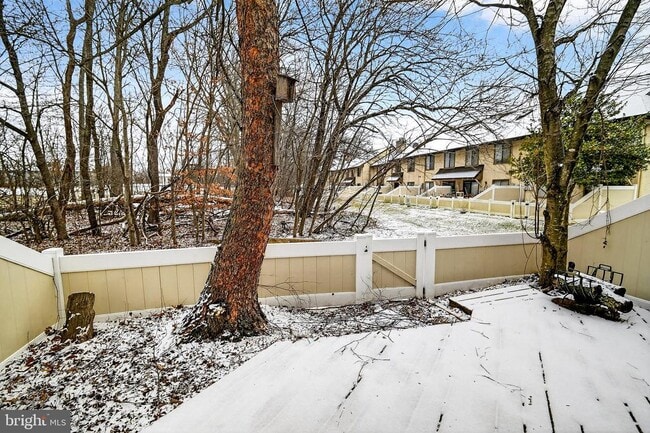 Building Photo - 70 Hampshire Dr