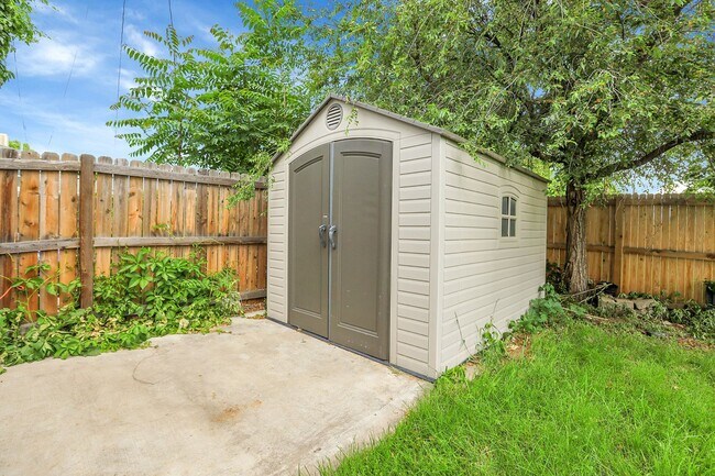 Building Photo - 4885 Tejon St